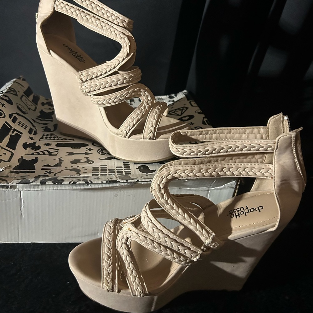 Wedges size 9 beige